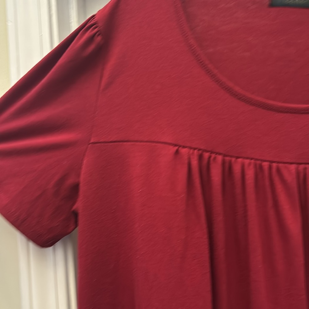 Elegant Burgundy Women's Top size xxl - Picture 3 of 3